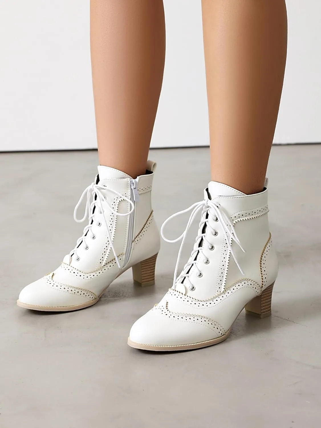 BEAUPAS Women's Vintage Brogue Ankle Boots Lace-up Block Heel Wingtip Victorian Combat Boots