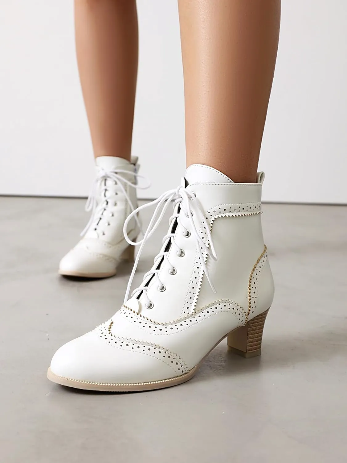 BEAUPAS Women's Vintage Brogue Ankle Boots Lace-up Block Heel Wingtip Victorian Combat Boots