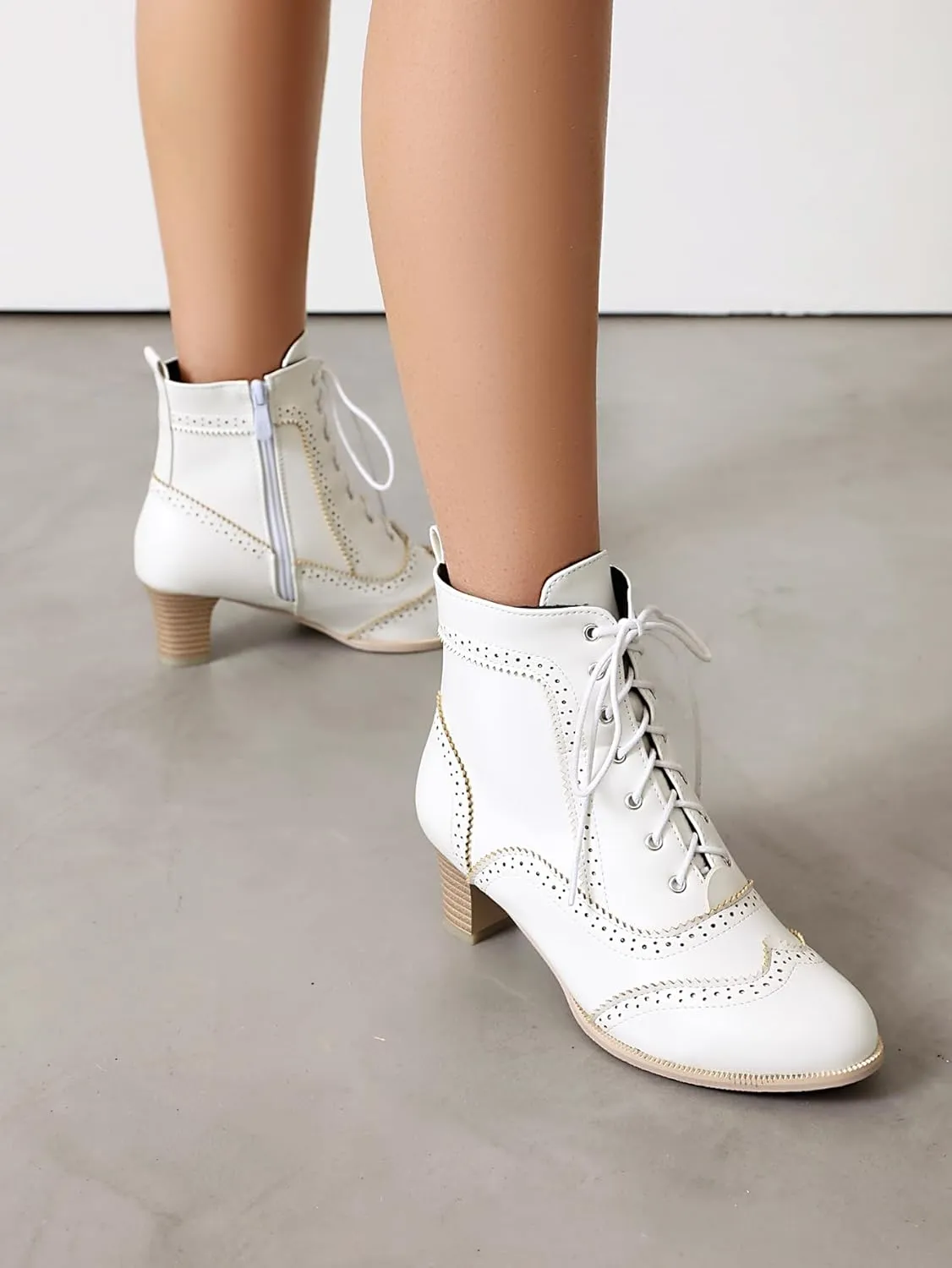BEAUPAS Women's Vintage Brogue Ankle Boots Lace-up Block Heel Wingtip Victorian Combat Boots