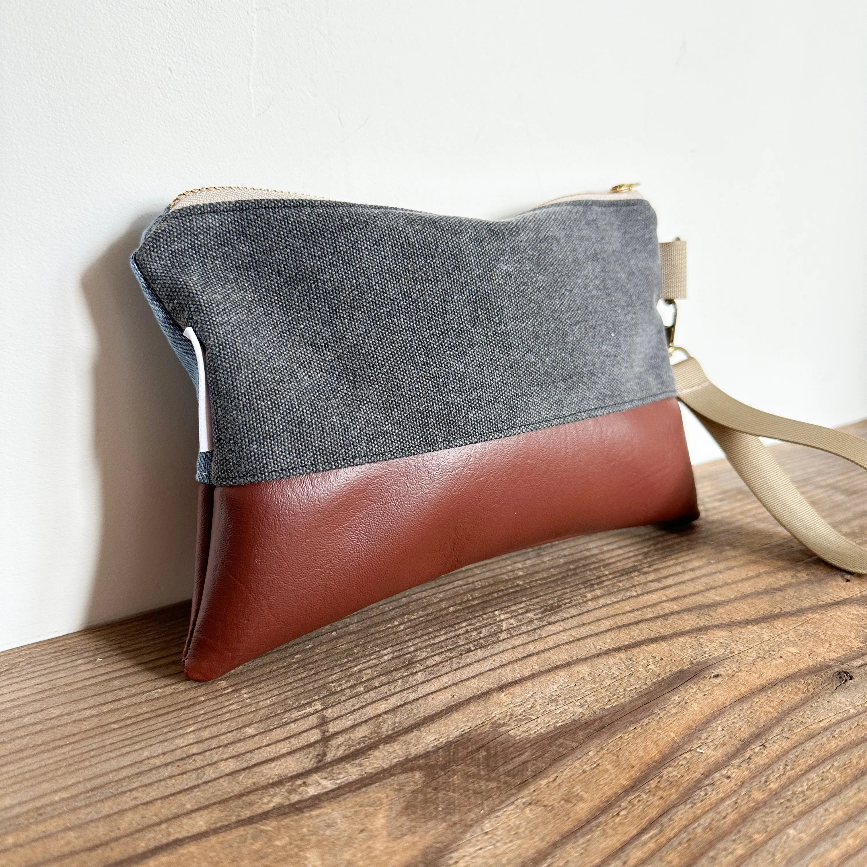 BOHO FLORAL PATCH WRISTLET