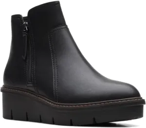 Clarks Airabell Zip Black Smooth Leather 9.5 B (M)