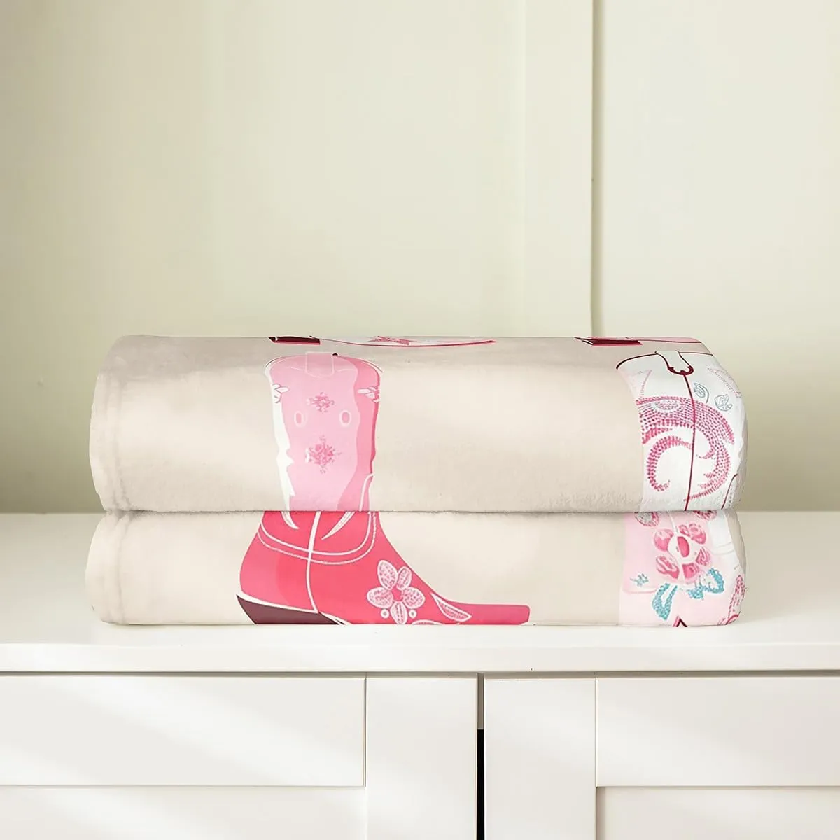 Erosebridal Cowgirl Throw Blanket Throw 50x60 Inch for Bedroom Living Room Sofa Couch,Western Cowboy Boots Fleece Blanket,Wild West Cowgirl Flannel Blankets,Farmhouse Bed Blankets