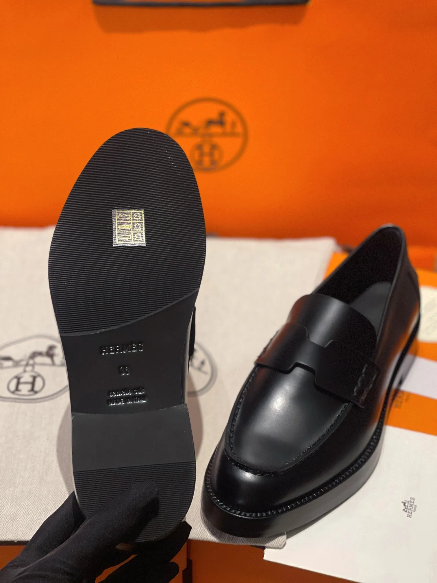 HM Loafer In Black Calfskin 100164
