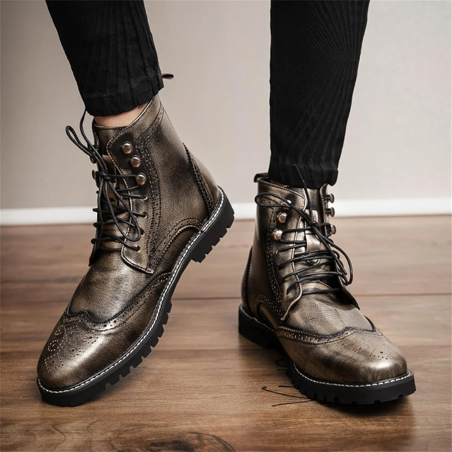 Men's Brogue Leather Lace-Up Ankle Boots with Wingtip Design Vintage Dress Boots for Casual Business Office Daily Wear and Formal Occasions