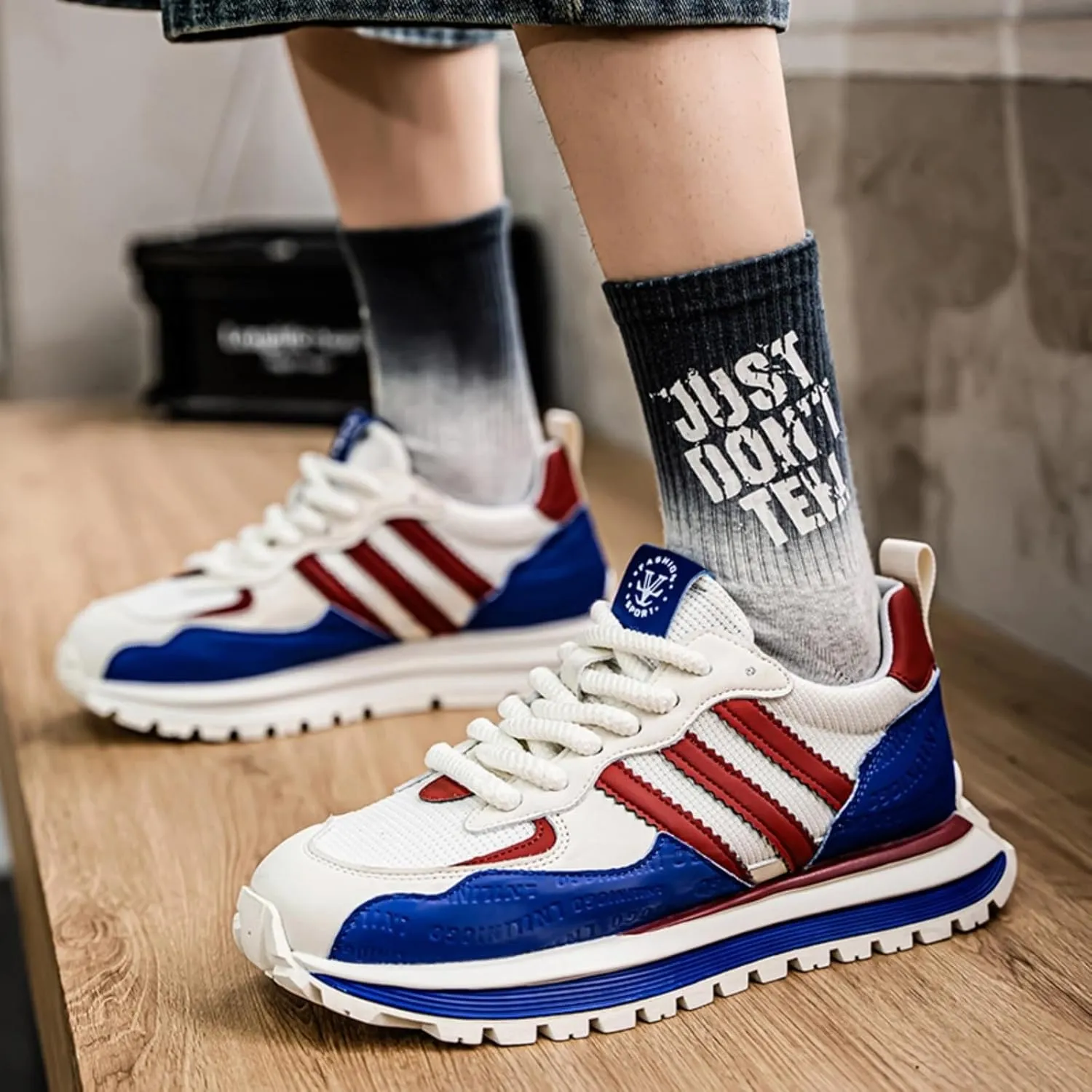 Men’s Retro Jogger Sneakers, Fashion Mesh Suede Trainers, Vintage Street Running Shoes, Iconic Triple Stripe Detailing