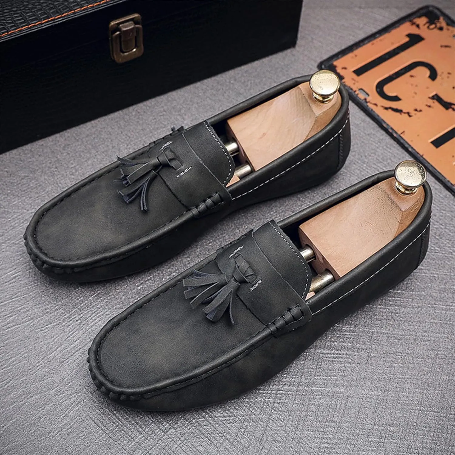 Men's Soft Leather Moccasin Boat Shoes Classic Tassel Low-Top Penny Shoes Comfortable Slip-On Non-Slip Walking Loafers