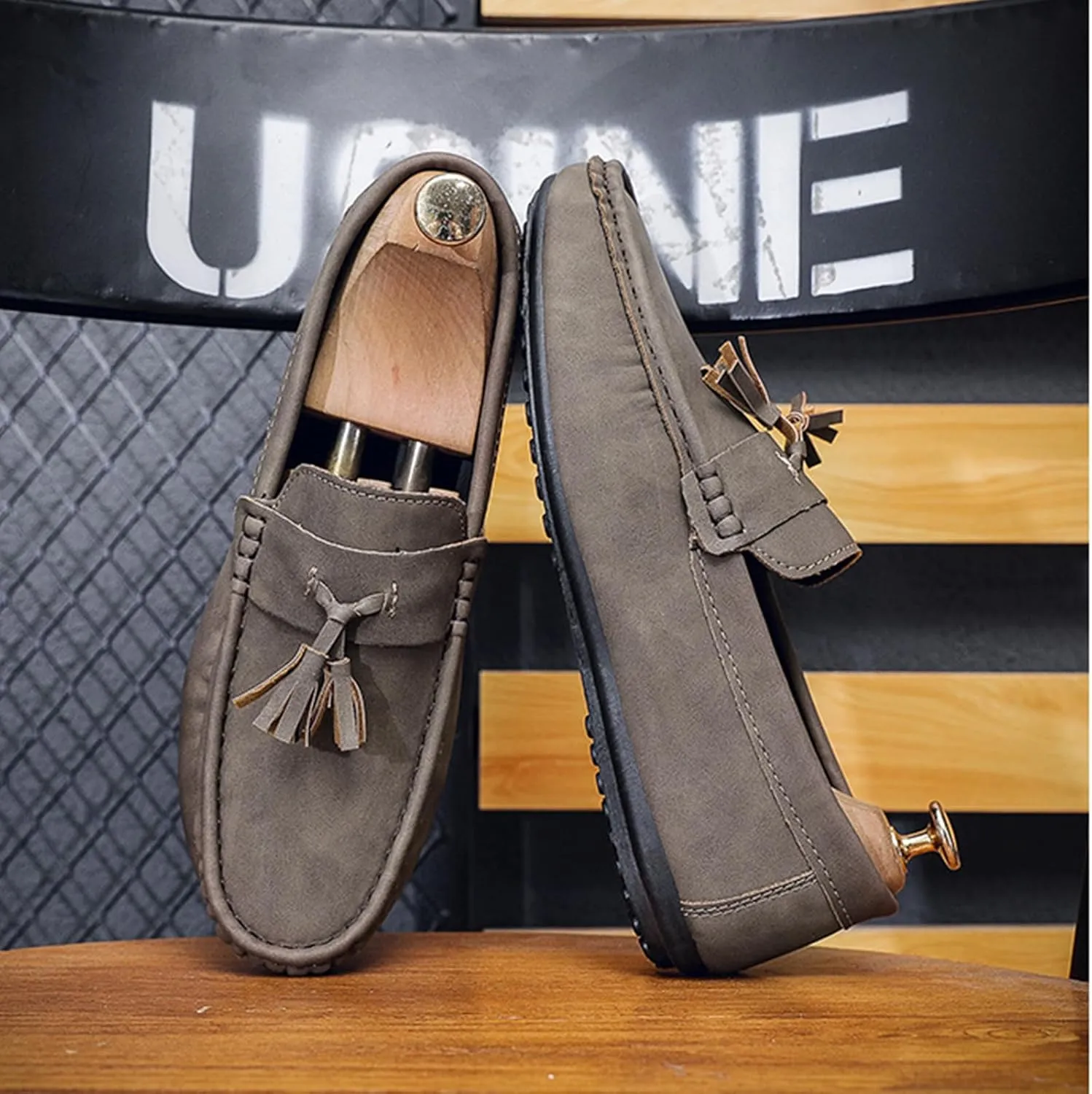 Men's Soft Leather Moccasin Boat Shoes Classic Tassel Low-Top Penny Shoes Comfortable Slip-On Non-Slip Walking Loafers