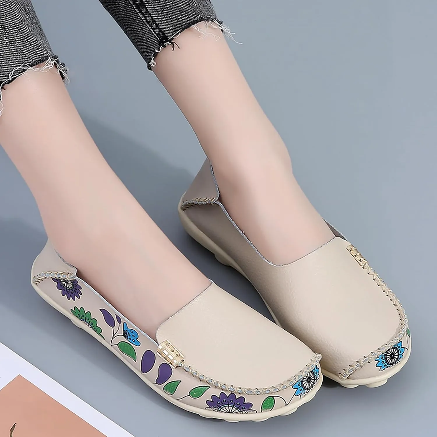 Sunporx Women's Comfortable Loafers Driving Moccasins Shoe Casual Leathers Slip on Round Toe Breathable Walking