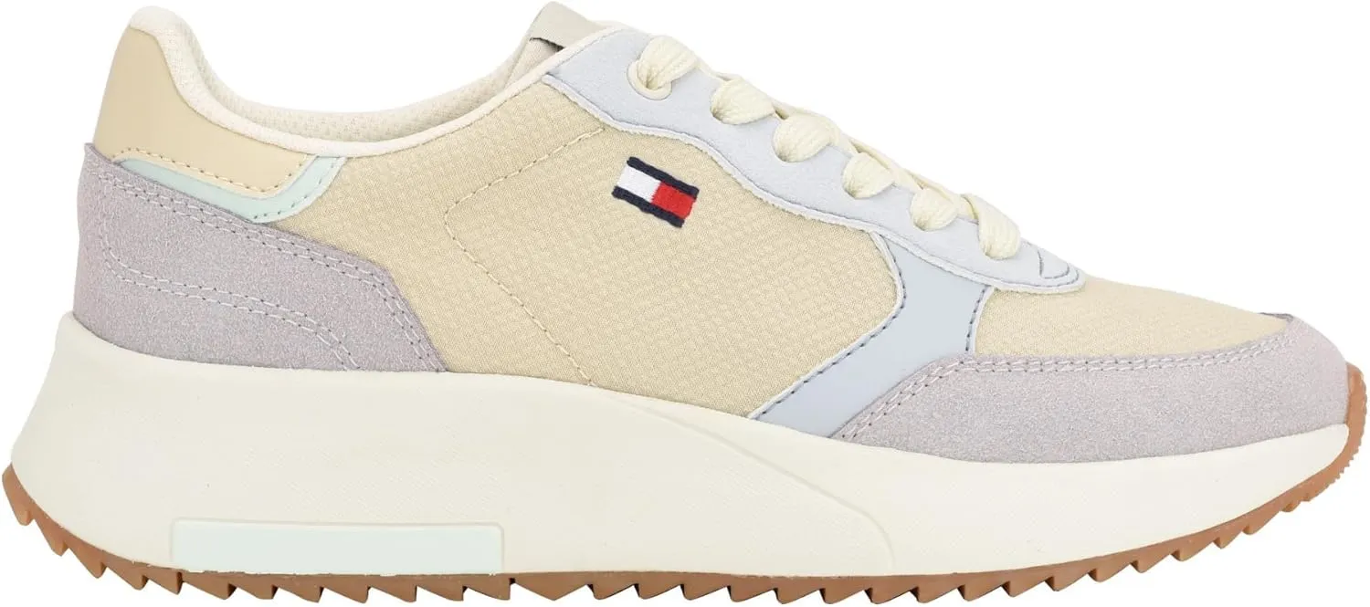 Tommy Hilfiger Women's Zidya Sneaker