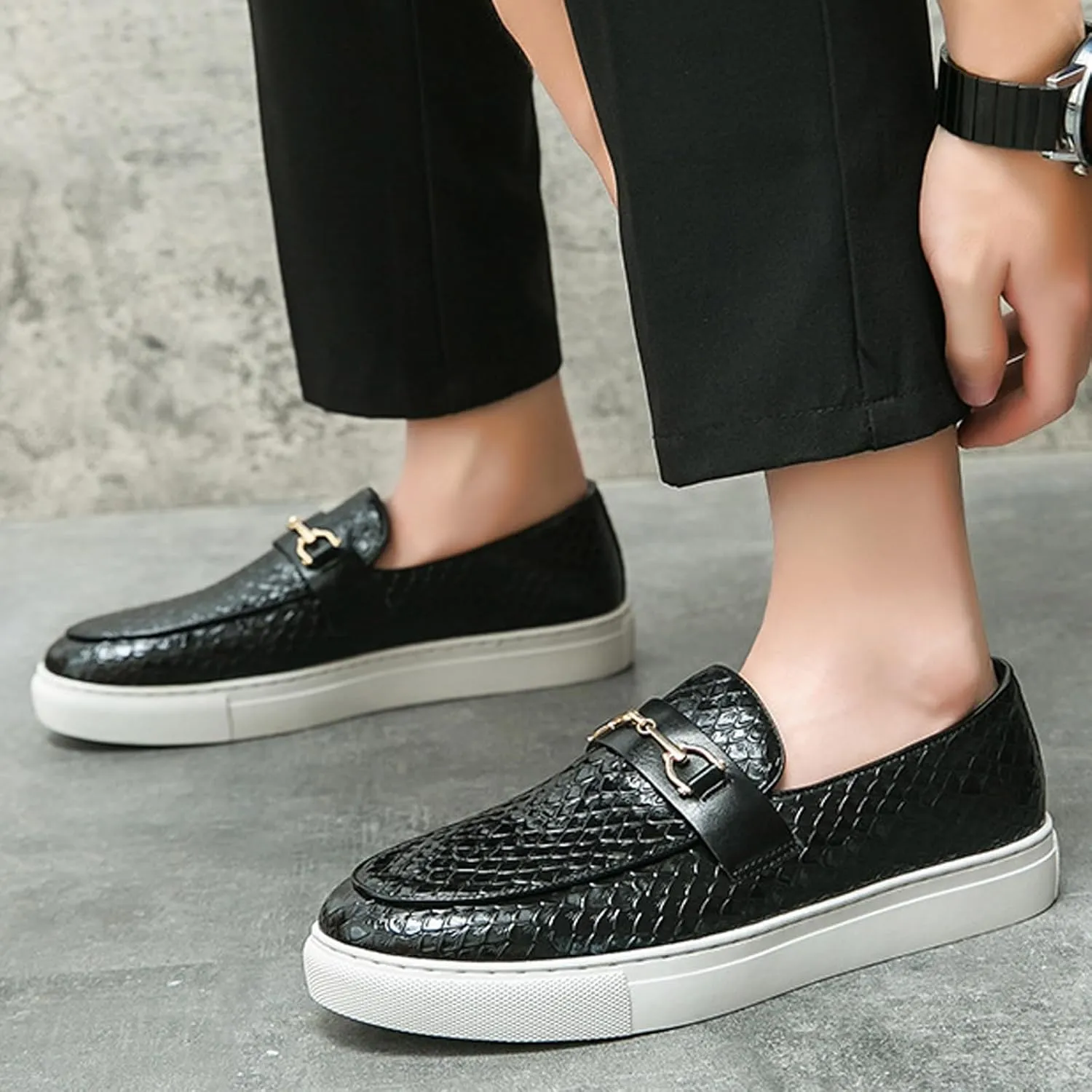 WENOREG Men's Crocodile Slip On Loafers,Fashion Pointed Toe Patent Leather Metal Buckle Comfortable Casual Walking Shoes Business Work Office Dress Moccasins Sneakers