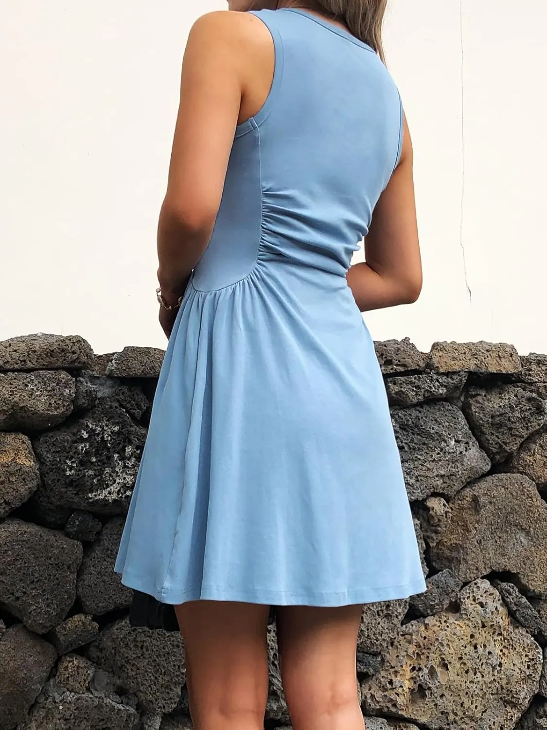Women's Casual Dress Summer Sleeveless Ruched Waist Elegant Pleated Slim-Fit Mini Dresses with Pockets