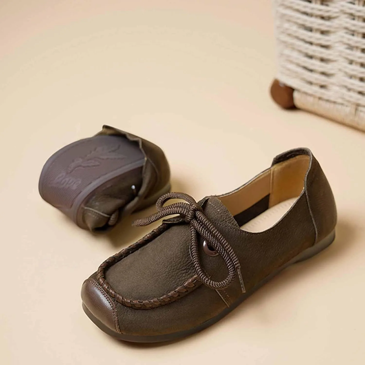 Women's Genuine Leather Lace-up Flat Loafers Handmade Comfortable Round Toe Slip On Anti-Slip Lightweight Soft Sole Moccasins Boat Shoes Casual Walking Penny Loafers for Women