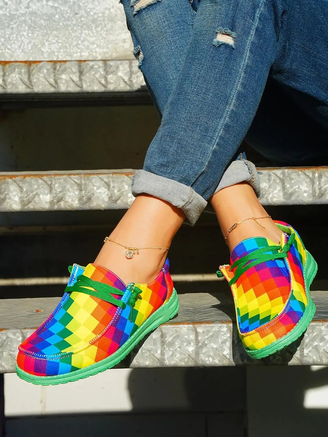 Women's Plaid Rainbow Print Checkered Loafers Slip-on Low Top Lightweight Canvas Non-Slip Flexible Flat Fashion Skateboard Shoes for All-Season Casual Wear