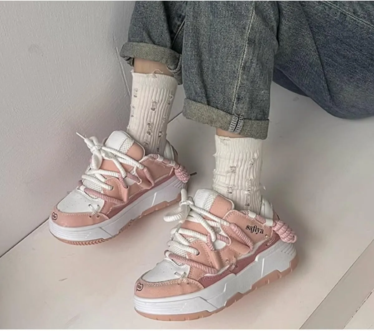Women's Retro Y2K Puffy Bread Platform Sneakers - Chunky Fashion Statement Shoes with Unique Cross Lacing - Trendy Thick Sole Streetwear Kicks