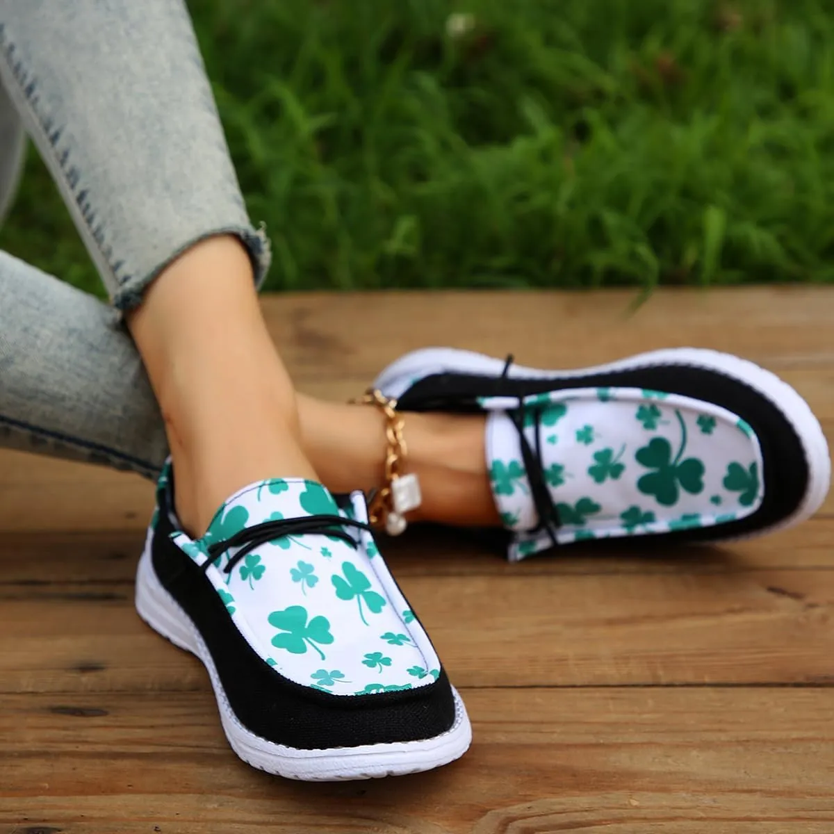 Women's Sunflower Print Canvas Casual Loafers Comfortable Light Weight Slip On Ultralight Sole Wide Boat Shoes Casual Lightweight Black Lace-Up Walking Flat Deck Shoes for Work and Traveling