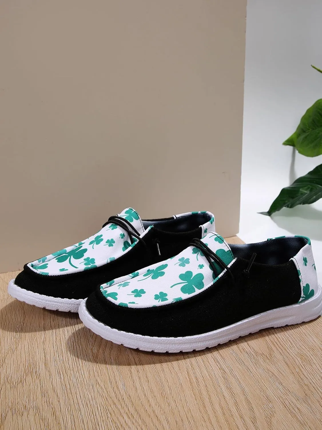 Women's Sunflower Print Canvas Casual Loafers Comfortable Light Weight Slip On Ultralight Sole Wide Boat Shoes Casual Lightweight Black Lace-Up Walking Flat Deck Shoes for Work and Traveling