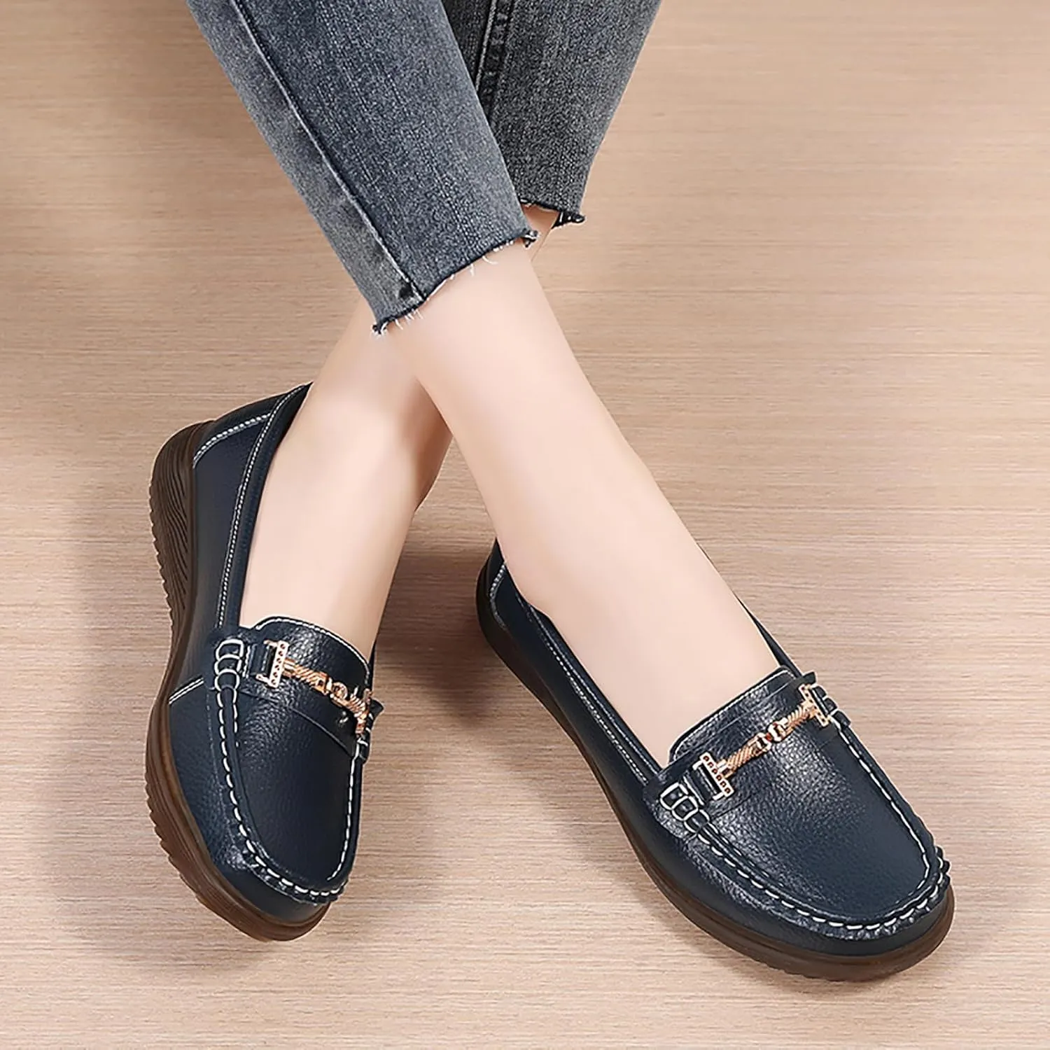 Women's Wide Width Loafers Comfort Slip on Shoes Walking Shoes for Ladies Mocassins Driving Shoe