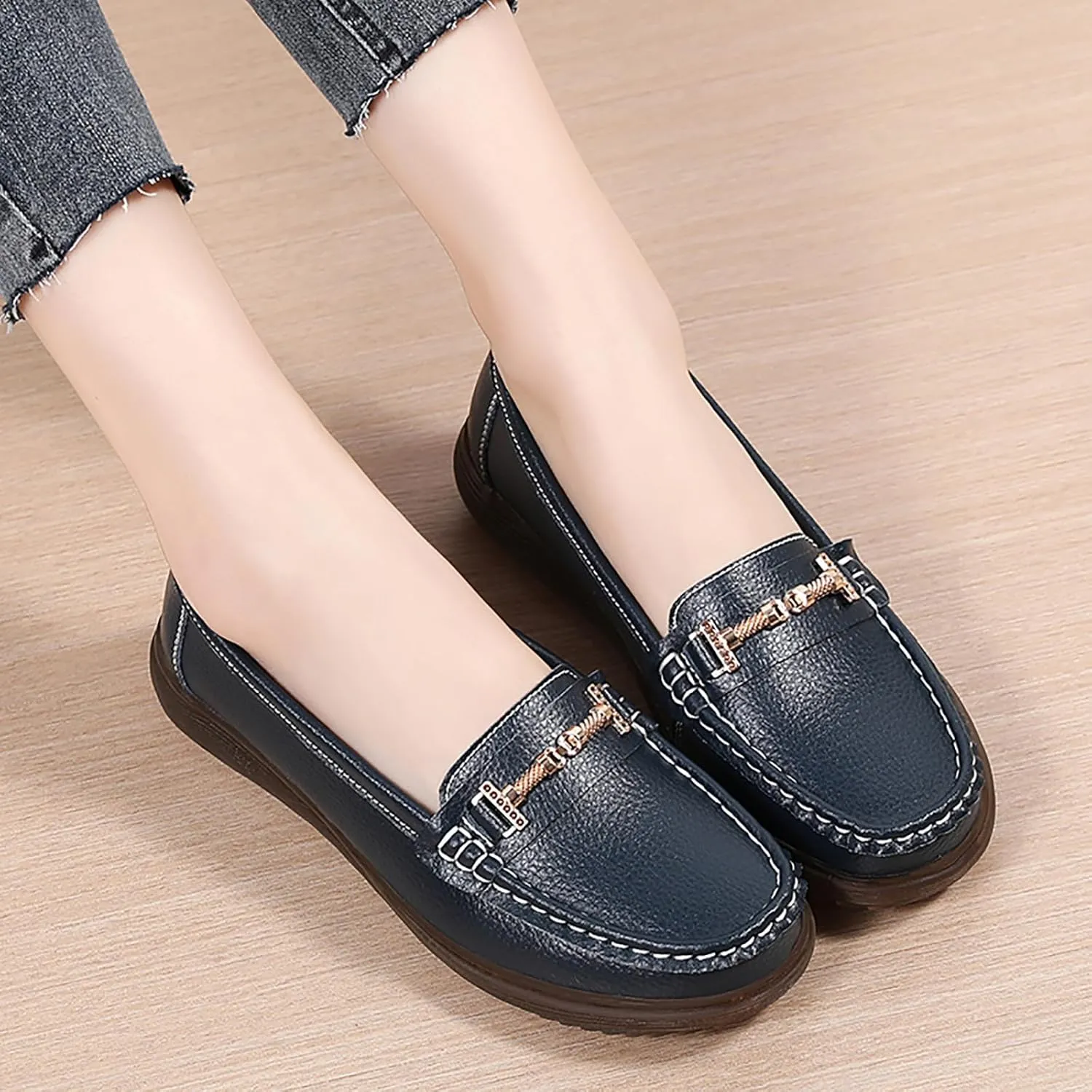 Women's Wide Width Loafers Comfort Slip on Shoes Walking Shoes for Ladies Mocassins Driving Shoe