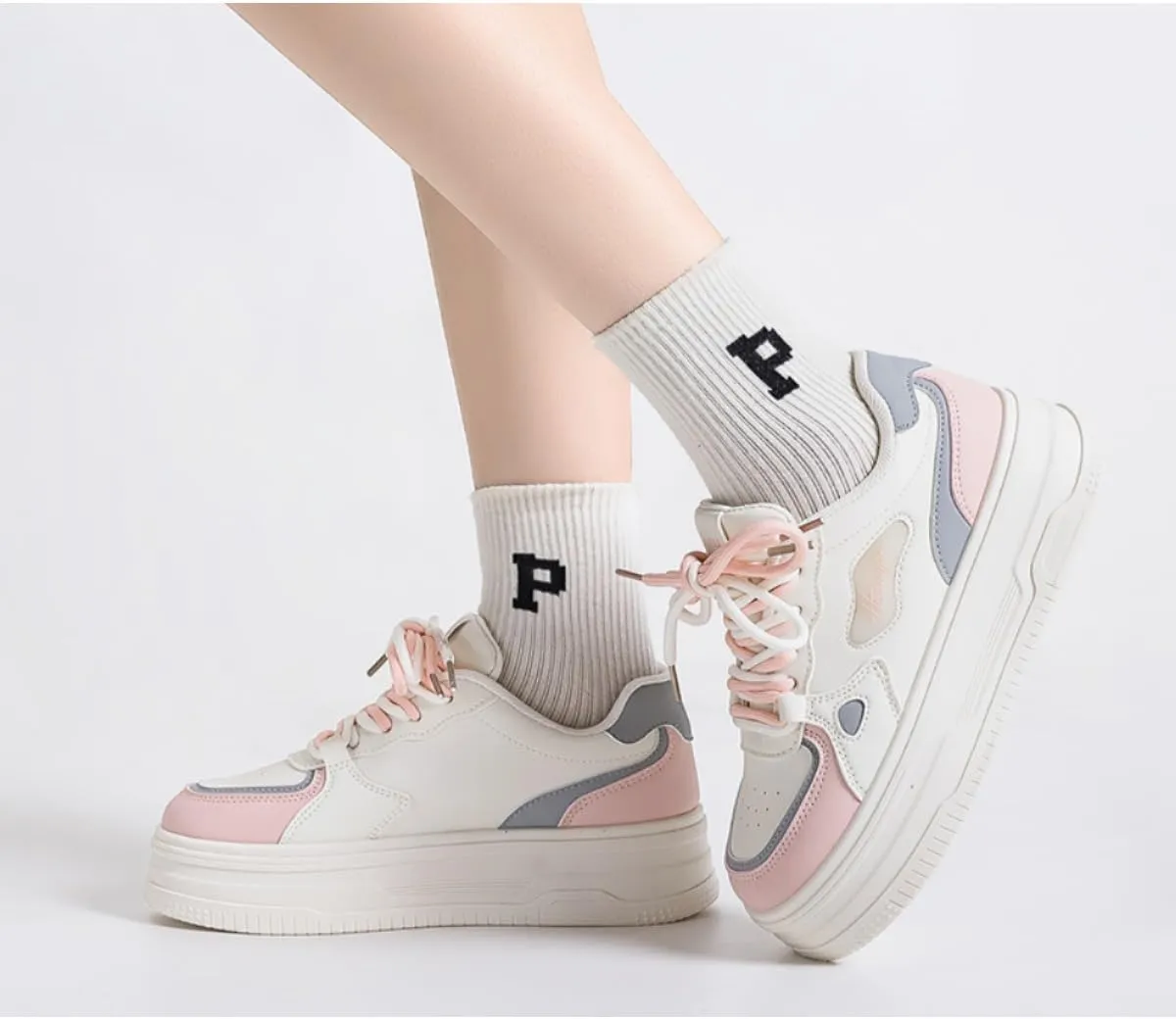 Women's Y2K Retro Style Chunky Skate Shoes with Contrasting Accents Double Shoelace Platform Sneakers - Comfortable Fashion Casual Shoes (Black/White or Pink/White)